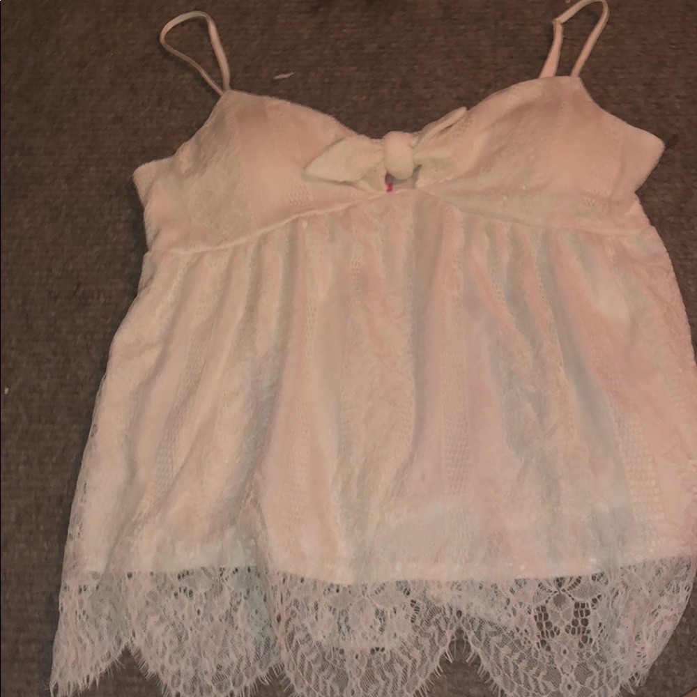 White lace tank top